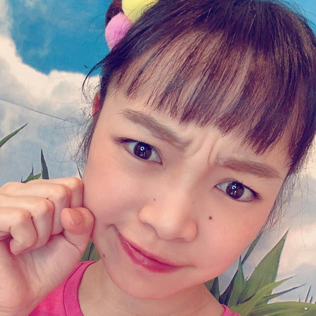 ももはらみのりさんのインスタグラム写真 - (ももはらみのりInstagram)「ハイパーオン眉時代のせんせがでてきた〜！！！🤣これはこれでなかなかチャーミング😂💕」9月19日 0時06分 - minorisense