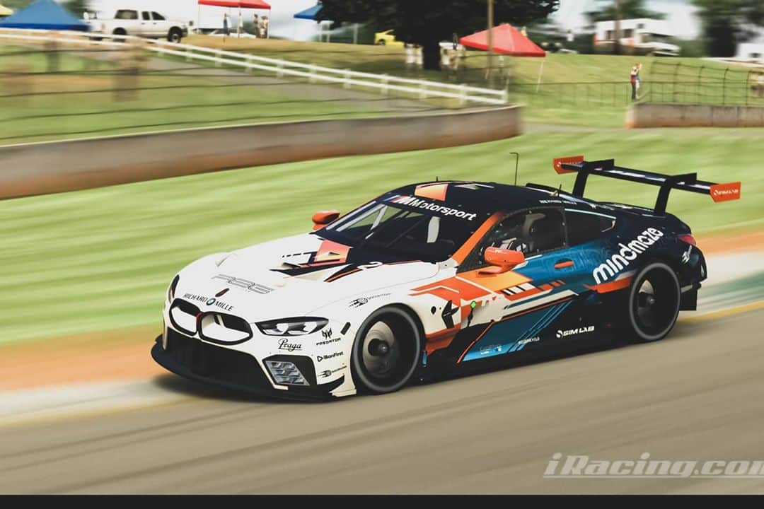 ロマン・グロージャンさんのインスタグラム写真 - (ロマン・グロージャンInstagram)「No @f1 race this weekend so let's race with @r8gesports for the BMW 120 on @iracingofficial with my good friend @mathiasbeche  Follow us on twitch /grosjeanromain #r8g #simracing @bmwmotorsport」9月19日 0時44分 - grosjeanromain