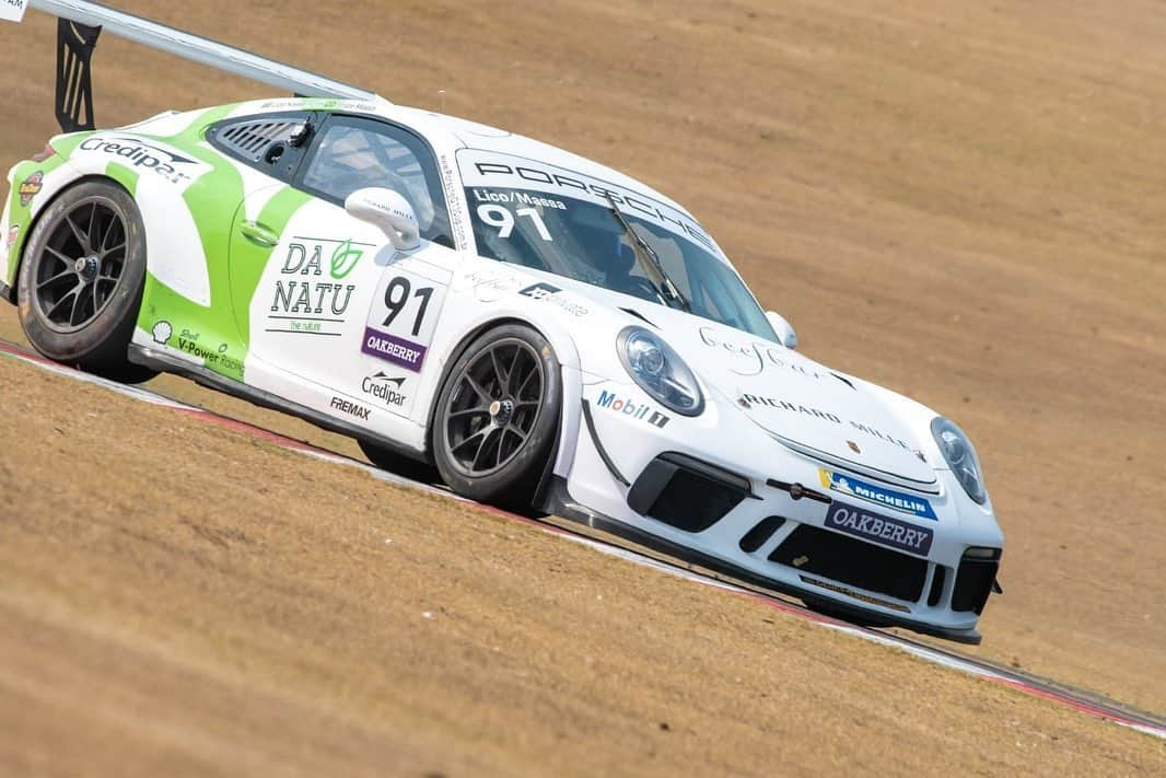 フェリペ・マッサさんのインスタグラム写真 - (フェリペ・マッサInstagram)「Porsche Cup Brasil Endurance Series!!! @da_natu @beefbar_saopaulo @richardmille @oakberryacai @porschecupbrasil @licokaesemodel 📸 by @rafagcatelan」9月19日 0時49分 - massafelipe