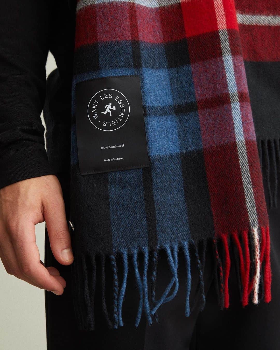 ウォントのインスタグラム：「This season, our journey brings us to Scotland to introduce our Ueno & Hibiya scarves. Made from cozying lambswool, these modern classics draw on Scotland's rich heritage of textiles and traditional craftsmanship. Discover our new scarves now, link in bio.  #wantlesessentiels #worldofwant #madeinscotland」