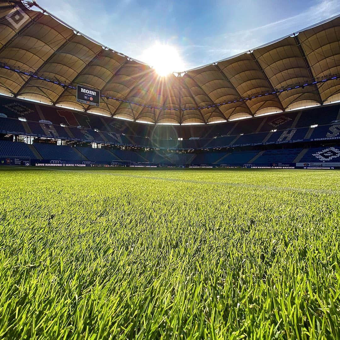 ハンブルガーSVさんのインスタグラム写真 - (ハンブルガーSVInstagram)「🏟☀️😍  Swipe nach rechts für unsere Startelf 👉🏾1️⃣1️⃣🔷  #nurderHSV #HSVF95 #Startelf #Volksparkstadion」9月19日 1時08分 - hsv