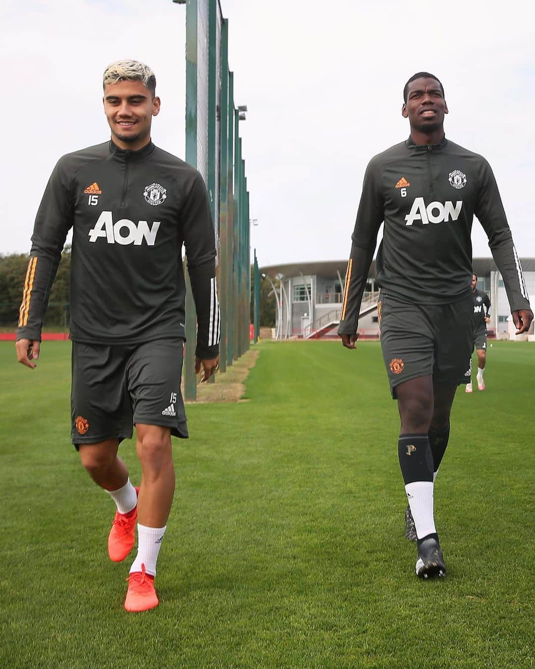 マンチェスター・ユナイテッドさんのインスタグラム写真 - (マンチェスター・ユナイテッドInstagram)「Striding towards the new season 😤🚶‍♂️ #MUFC #PremierLeague」9月19日 1時16分 - manchesterunited