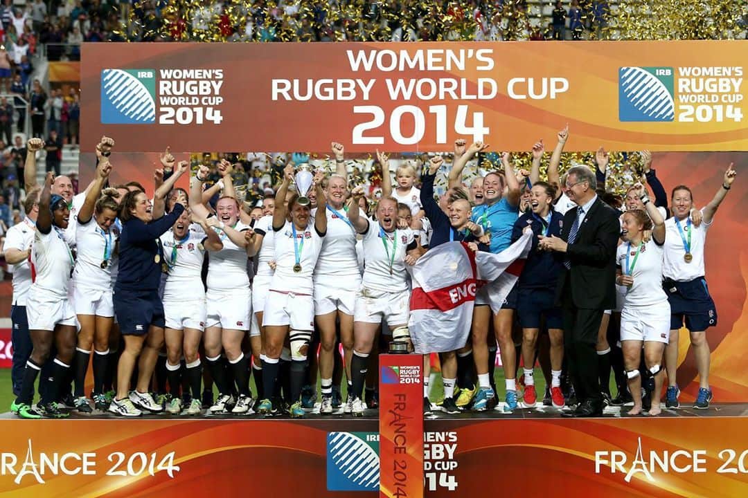 ラグビーイングランド代表さんのインスタグラム写真 - (ラグビーイングランド代表Instagram)「One more year until we get to do it all again 🌹🥳 @rugbyworldcup #RWC2021 #RedRoses」9月19日 1時17分 - englandrugby