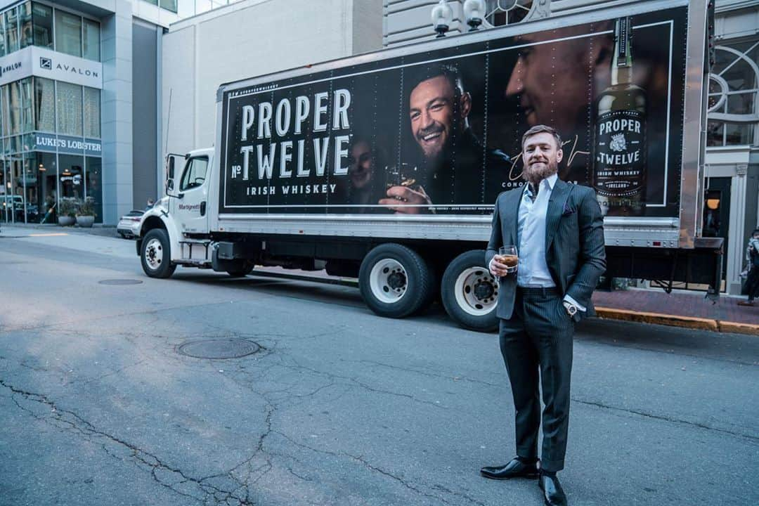 コナー・マクレガーさんのインスタグラム写真 - (コナー・マクレガーInstagram)「Happy 2 year anniversary to all my Proper Twelve Family around the globe ❤️ #OneForAll @properwhiskey」9月19日 1時32分 - thenotoriousmma