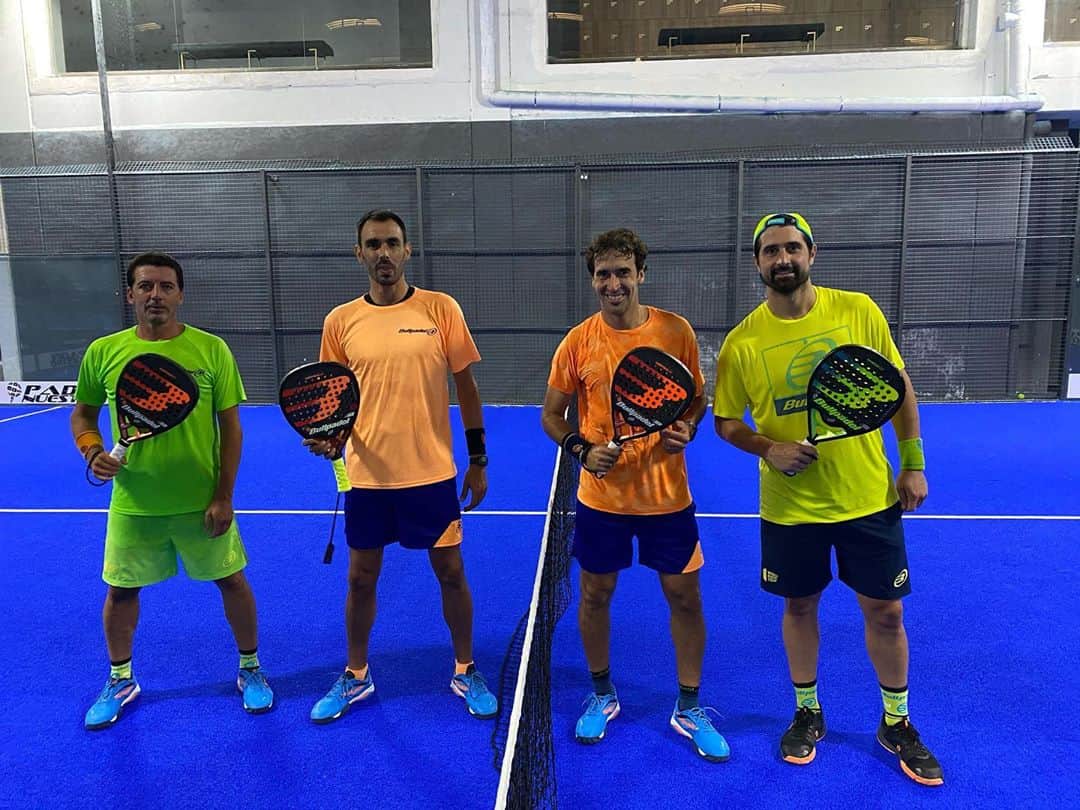 ジョルディ・コディーナのインスタグラム：「Partidito bueno... @raulgonzalez @rubendelared @javi.guerrero10 @bullpadelsport」