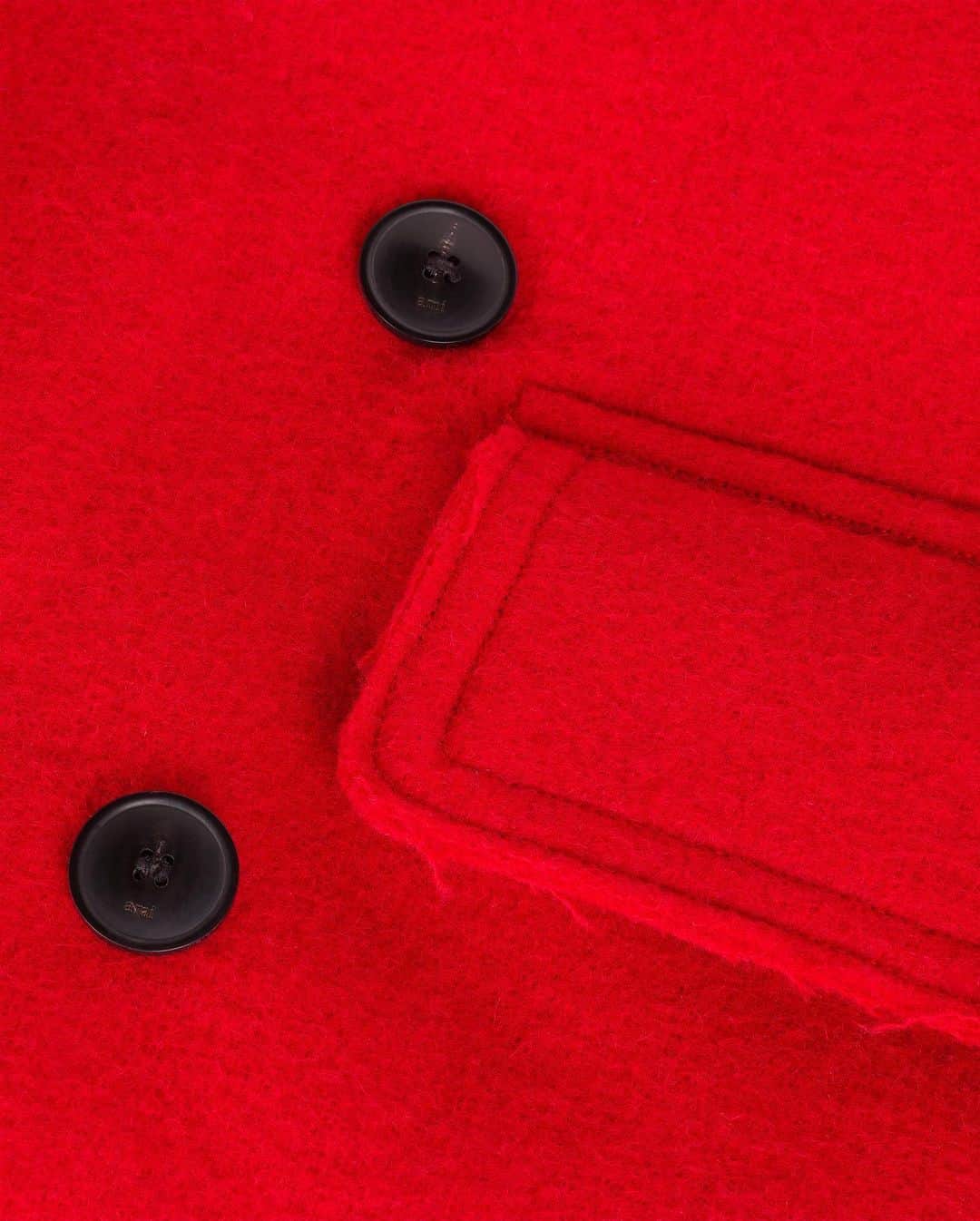 アミ アレクサンドル マテュッシさんのインスタグラム写真 - (アミ アレクサンドル マテュッシInstagram)「Red monochrome look❣️ Discover our red selection on amiparis.com and in Ami stores」9月19日 1時52分 - amiparis