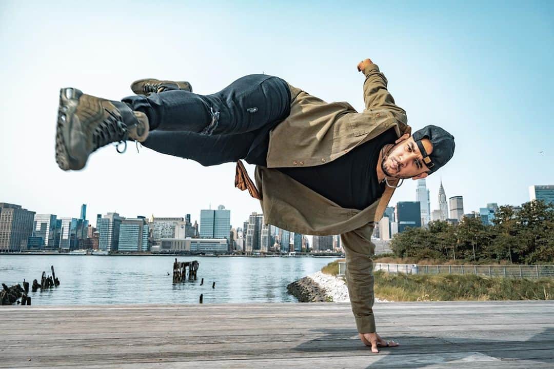 NikonUSAさんのインスタグラム写真 - (NikonUSAInstagram)「Feeling that rhythm on #NationalDanceDay with these eye-catching moments captured by @officialjpnyc and @shocphoto! We want to see the moves you're capturing. Share them using #Zcreators!    🏙: Z 50 and NIKKOR Z DX 16-50mm f/3.5-6.3 VR 🩰: D800 and AF-S NIKKOR 24-70mm F2.8G ED  #NikonNoFilter #Z50 #NIKKORZ #Zcreators #dance #dancephotography #mirrorless #Nikon #NationalDanceDay #D800 #NIKKOR」9月19日 1時55分 - nikonusa