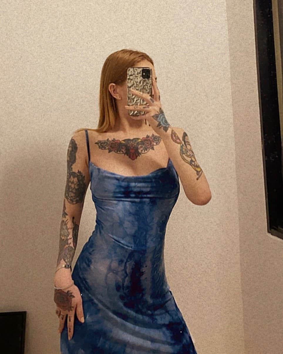 Abby Chenのインスタグラム：「💙」