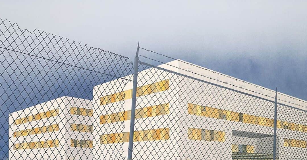 のインスタグラム：「#GagosianSpotlight: “I would visit Thomas Cole’s paintings every time I came to New York and I’d always find something new. This progression of the passage of civilization seemed really profound.” —Ed Ruscha  In a piece for “Gagosian Quarterly,” Ed Ruscha sat down with Tom McCarthy and Elizabeth Kornhauser, curator at the Metropolitan Museum of Art, to discuss the nineteenth-century artist Thomas Cole, whose “Course of Empire” paintings inspired a series of works by Ruscha more than a century later. Follow the link in our bio to read the article. __________ #EdRuscha #Gagosian #GagosianQuarterly @edruschaofficial (1) Ed Ruscha, “The Old Trade School Building,” 2005 (detail), Whitney Museum of American Art, New York; (2) Thomas Cole, “The Course of Empire: The Consummation of Empire,” 1835–36 (detail), New-York Historical Society; (3) Ed Ruscha, “Expansion of the Old Tires Building,” 2005 (detail), Collection of Donald B. Marron, New York; (4) Thomas Cole, “The Course of Empire: Desolation,” 1836 (detail), New-York Historical Society. Artwork by Ed Ruscha: © Ed Ruscha; Photos: Paul Ruscha」