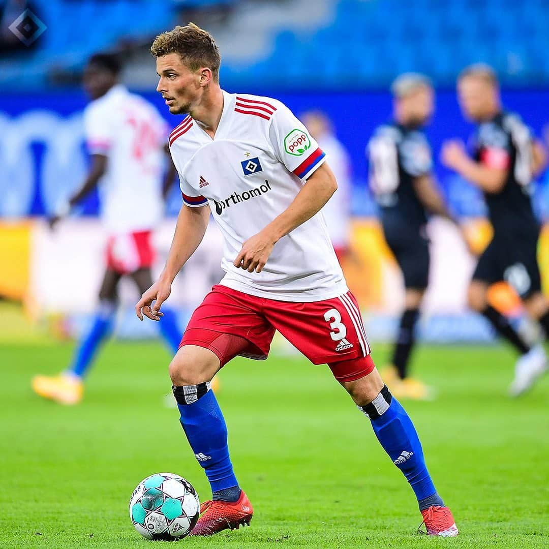 ハンブルガーSVさんのインスタグラム写真 - (ハンブルガーSVInstagram)「Halbzeit ☑️ Führung ☑️ Tor für Simon ☑️ 1️⃣:0️⃣☑️  #nurderHSV #HSVF95 #Halbzeit #Saisonauftakt  📸 @witters_sportfotografie」9月19日 2時21分 - hsv