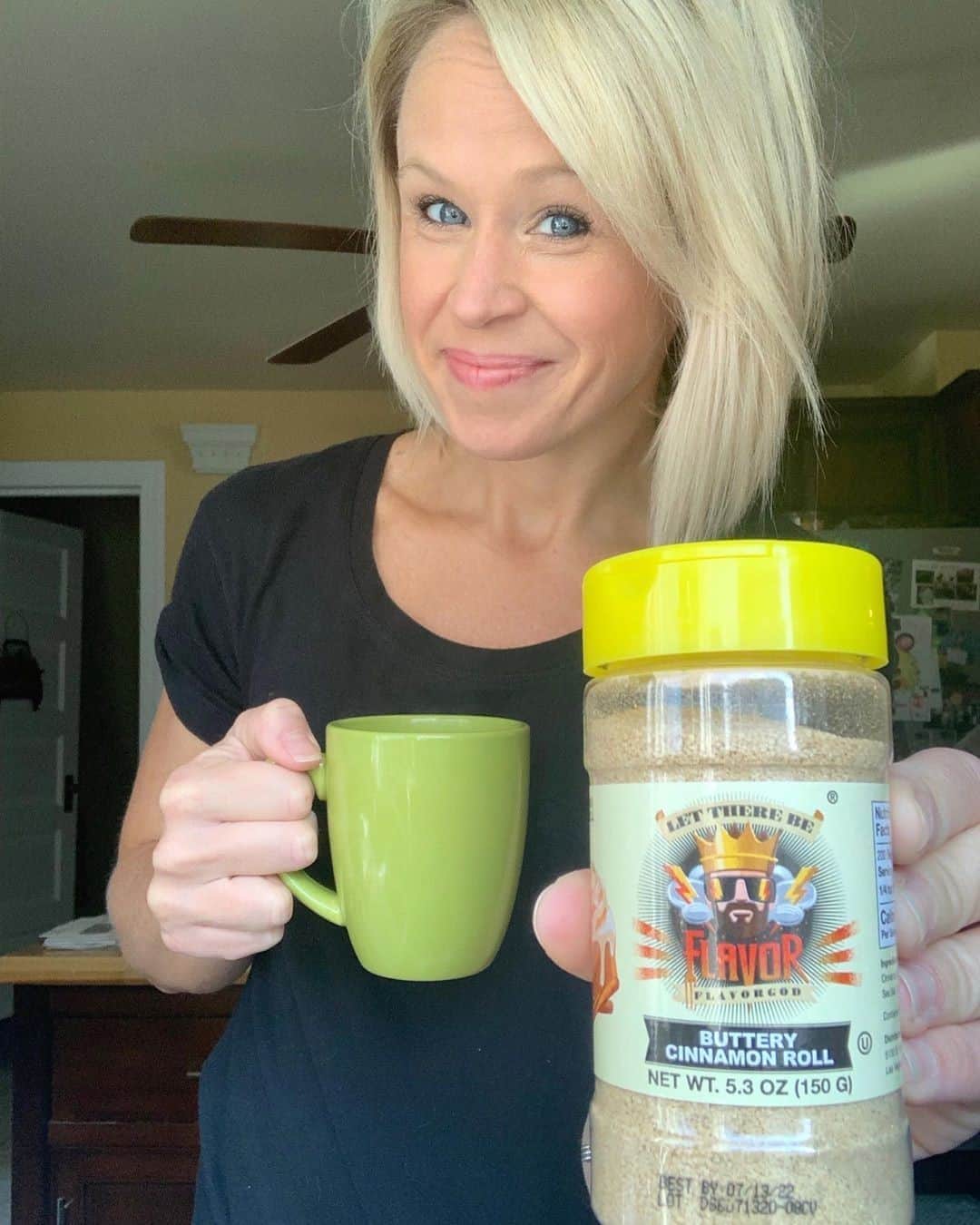 Flavorgod Seasoningsさんのインスタグラム写真 - (Flavorgod SeasoningsInstagram)「Customer @jamie.estok with an awesome review of our Buttery Cinnamon Roll Topper :) Thank you!⁠ -⁠ "Seasoning that’s healthy, chemical & filler free, has low salt levels, is GMO, preservative & MSG free and makes your coffee taste like a buttery cinnamon roll.....yes please! ⁣⁠ You might have seen me posting about this brand in my stories. I used to buy all the flavored creamers which were full of artificial flavoring, heavily processed, and loaded with sugar, and other unhealthy junk. So when I came across @flavorgod seasonings I was so excited to be able to give my coffee a yummy flavor without sacrificing nutritional value. I’m all about clean eating, and this is one way I’m doing just that! ⁣If you’re trying to cut back on that creamer you’re putting into your coffee....try this!"⁠ -⁠ Add delicious flavors to your meals!⬇️⁠ Click link in the bio -> @flavorgod  www.flavorgod.com⁠ ⁠」9月19日 3時01分 - flavorgod