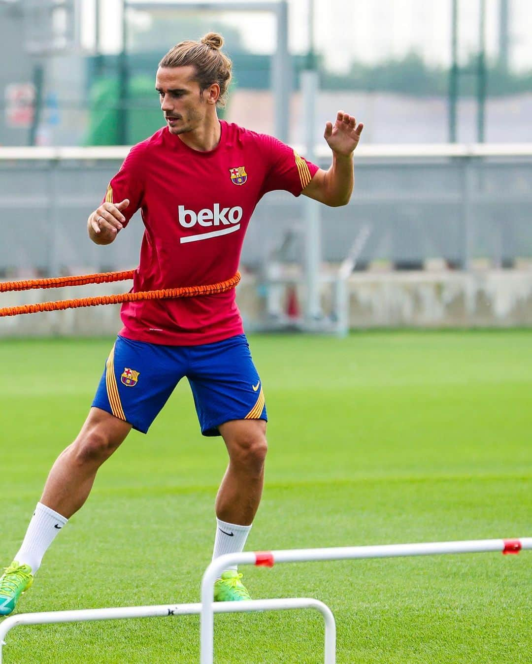 FCバルセロナさんのインスタグラム写真 - (FCバルセロナInstagram)「🍏 French Connection 🍯 @o.dembele7 🔗🇫🇷 @antogriezmann」9月19日 3時07分 - fcbarcelona