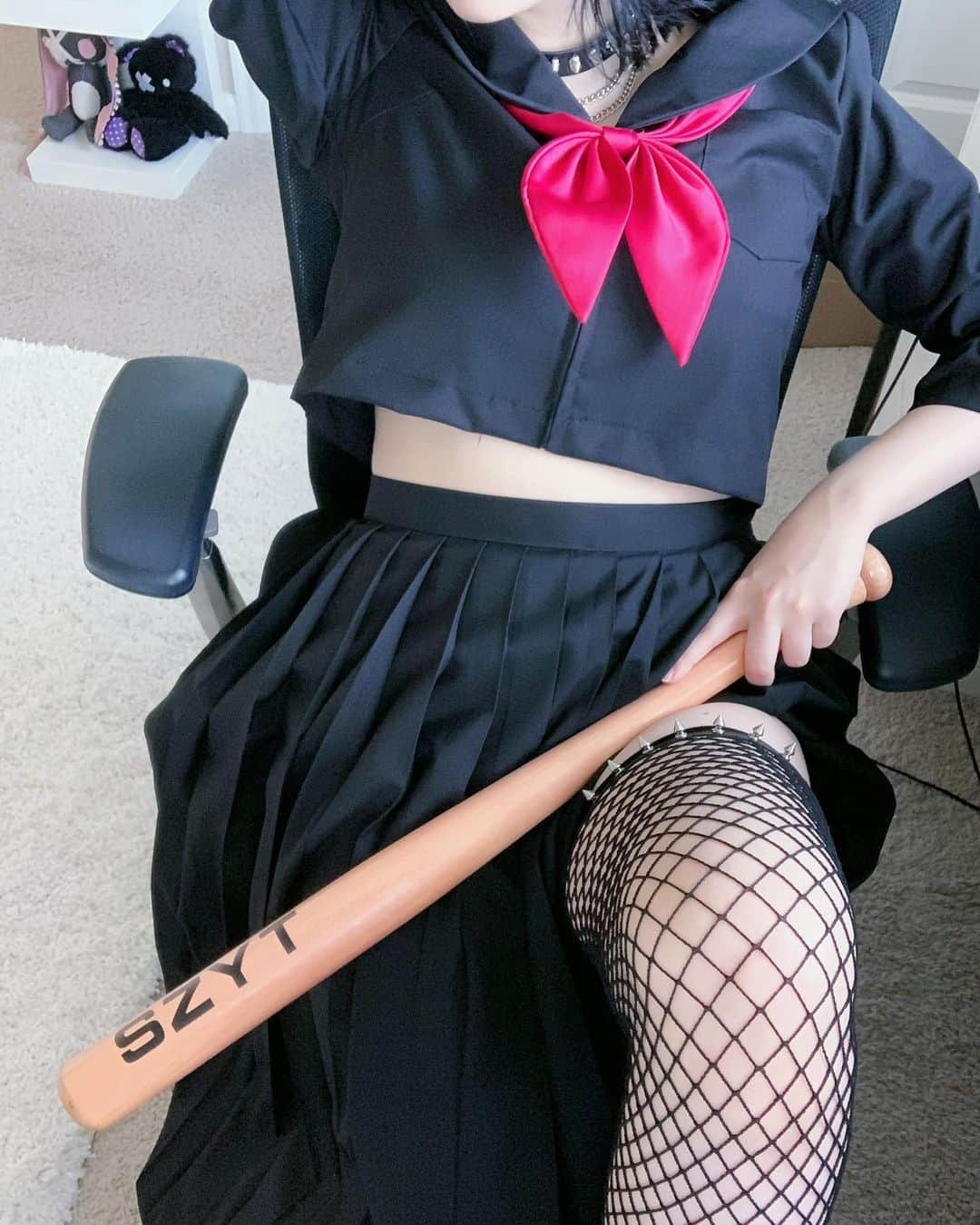 Tessaさんのインスタグラム写真 - (TessaInstagram)「I have nothing else to post at the moment so here’s a sneak peak of my delinquent school girl outfit I’ll be shooting with @rudyphototaker and @blood.raven tomorrow ☠️」9月19日 8時41分 - hiso.neko