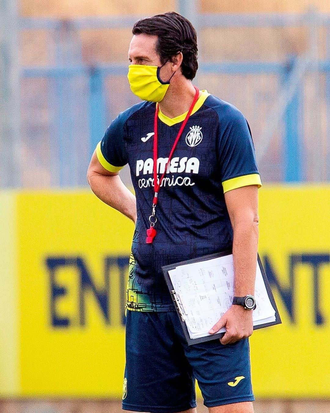 LFPさんのインスタグラム写真 - (LFPInstagram)「💛😷 The MASKED @unaiemery_!  💛😷 ¡El ENMASCARADO #Emery!  #Villarreal #LaLiga #LaLigaSantander #Football #HayQueVivirla #YouHaveToLiveIt」9月19日 4時01分 - laliga