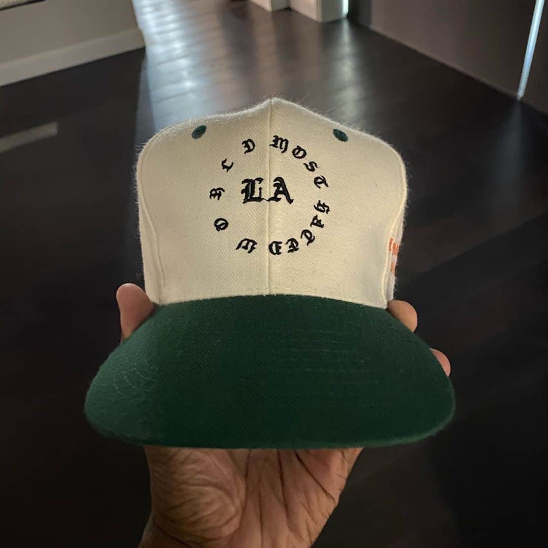 ニック・ヤングのインスタグラム：「MostHated world hats dropping now @mhp.la」