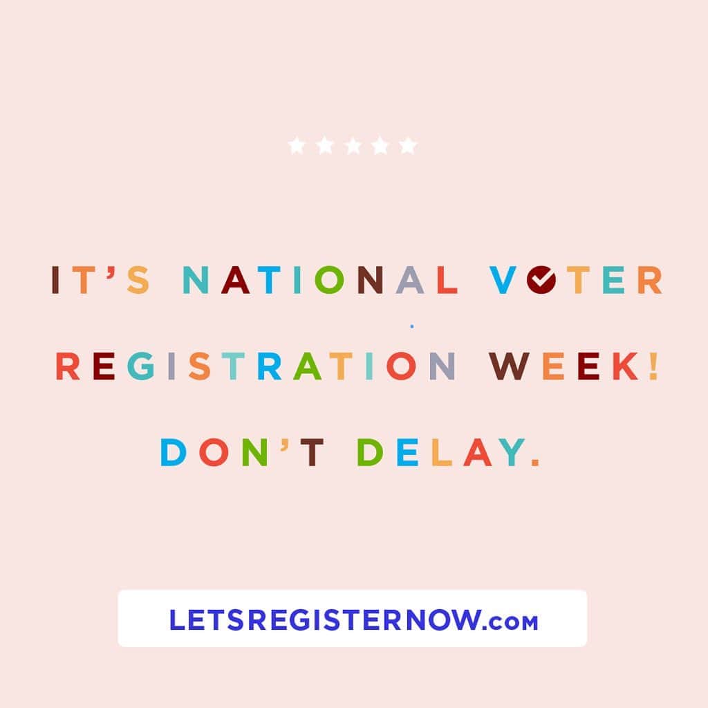 トローヤン・ベリサリオさんのインスタグラム写真 - (トローヤン・ベリサリオInstagram)「Hi, it's National Voter Registration Week and it takes two minutes to register. LetsRegisterNow.com Don't miss the deadline – our lives depend on this election. And tell your friends, too. ♥️」9月19日 4時15分 - sleepinthegardn
