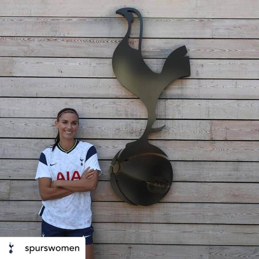 トッテナム・ホットスパーFCさんのインスタグラム写真 - (トッテナム・ホットスパーFCInstagram)「@alexmorgan13's first day at Hotspur Way! 🇺🇸」9月19日 4時39分 - spursofficial