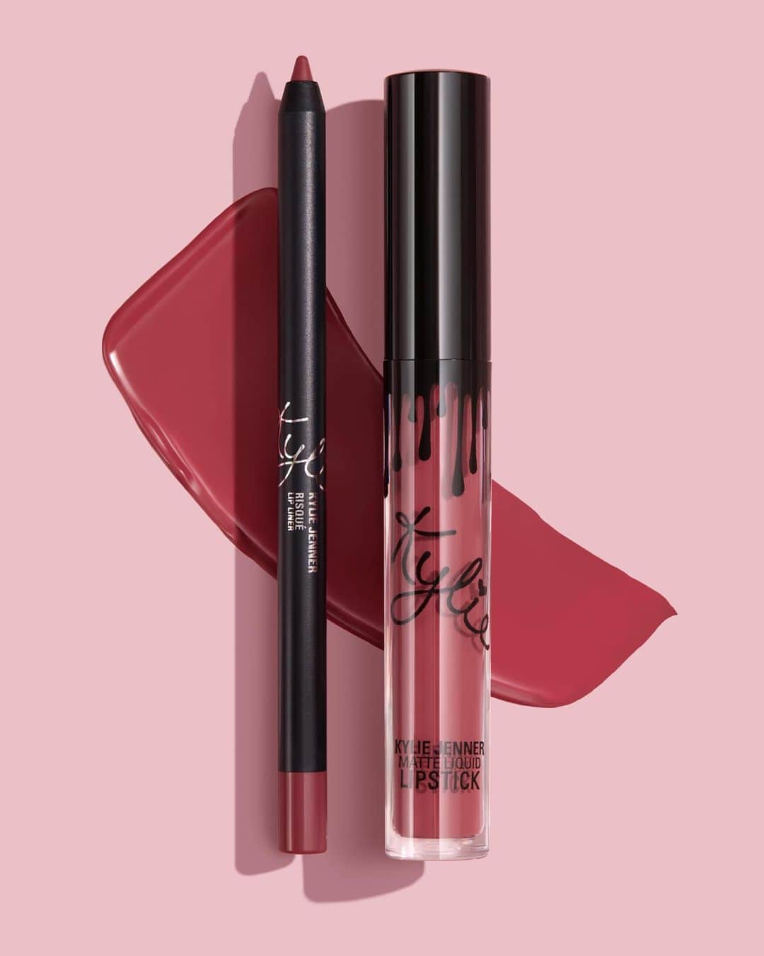 Kylie Cosmeticsさんのインスタグラム写真 - (Kylie CosmeticsInstagram)「obsessed is an understatement 💋 shop one of Kylie's current fav lip kits, Risqué now on KylieCosmetics.com! 🤩⁠⠀」9月19日 4時48分 - kyliecosmetics