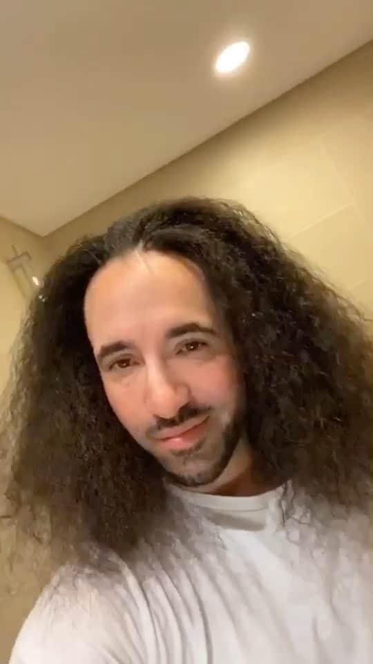 ショーン・ガルニエのインスタグラム：「CHARLEMAGNE VS SEAN PAUL QUI GAGNE ? 🤣🤣🤣」