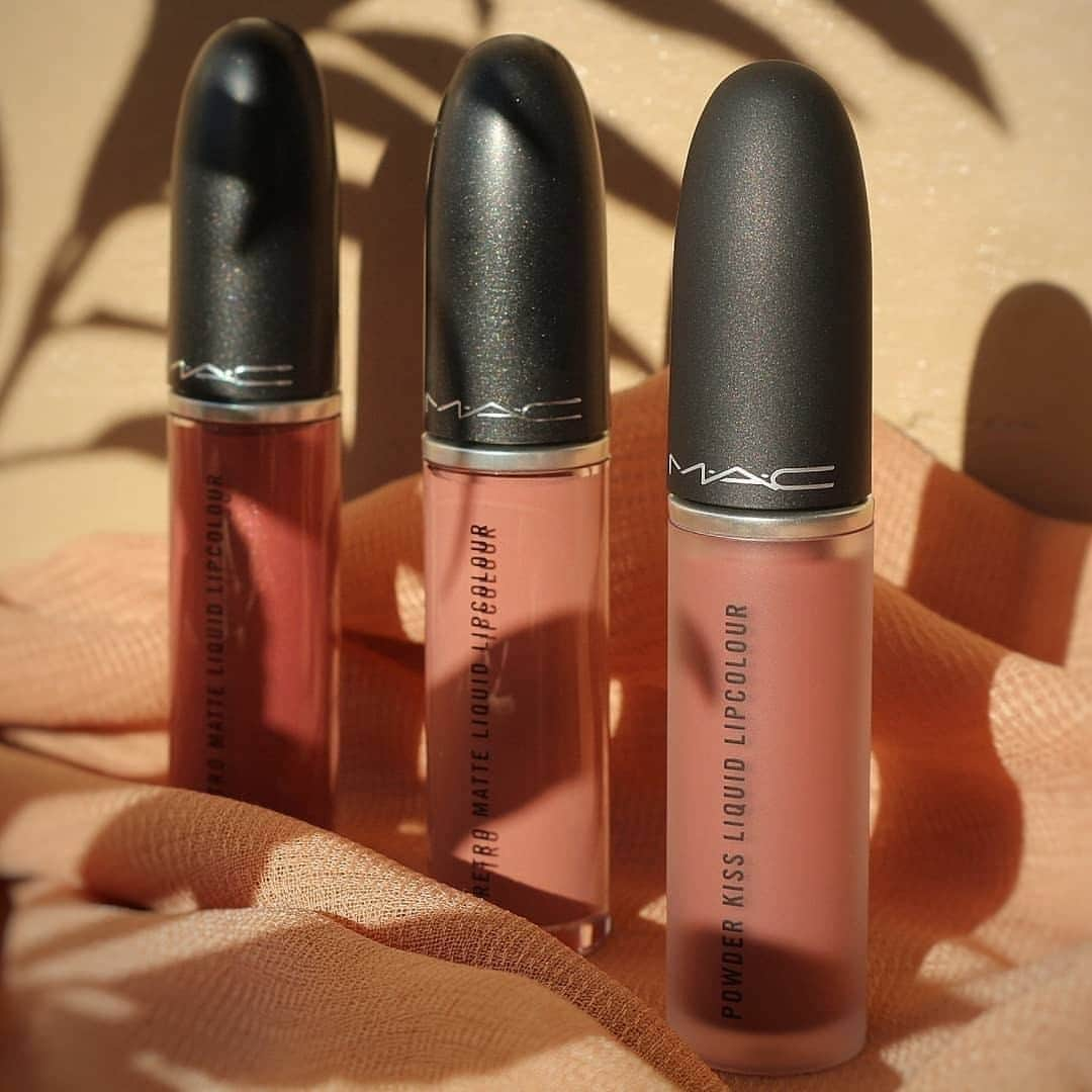 メイクアップアートコスメティックスさんのインスタグラム写真 - (メイクアップアートコスメティックスInstagram)「Which of our favourite matte formulas will you fall for this season 🍂? ▶ Powder Kiss Liquid Lipcolour in Over The Taupe ▶ Retro Matte Liquid Lipcolour in Burnt Spice ▶ Retro Matte Liquid Lipcolour Metallics in Gemz & Roses #MACPowderKiss #MACRetroMatte #MACLovesLips #Regram @fadjaronexmac」9月19日 6時00分 - maccosmetics