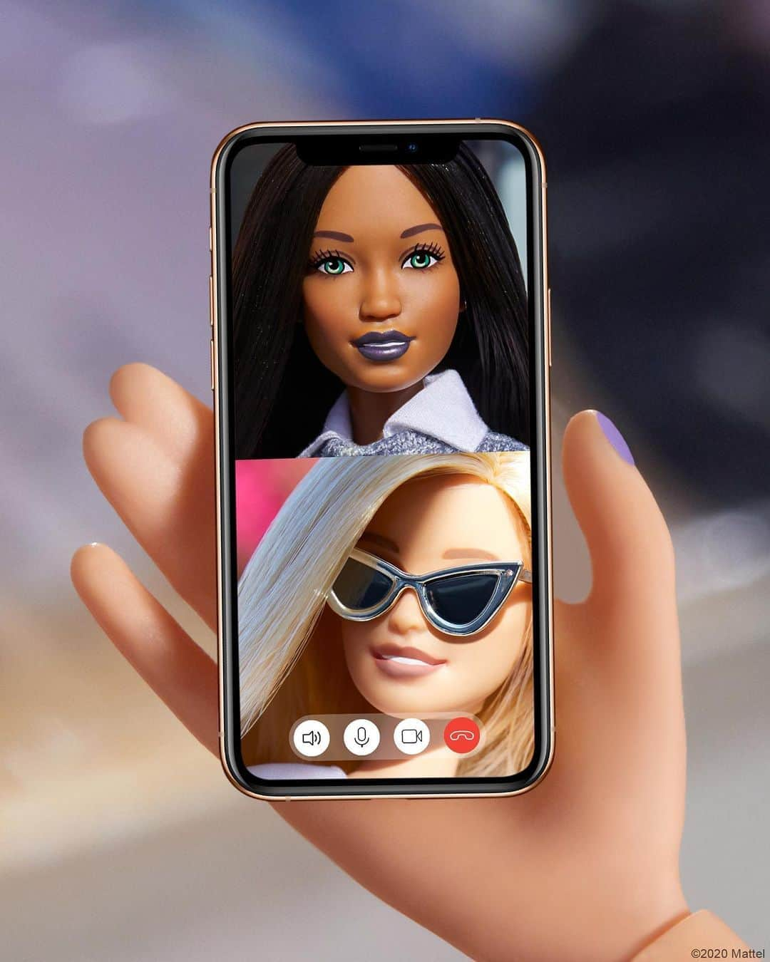 バービーさんのインスタグラム写真 - (バービーInstagram)「Wrapping up a productive week with one last video call!✔️#barbie #barbiestyle ⁠⠀」9月19日 6時02分 - barbiestyle