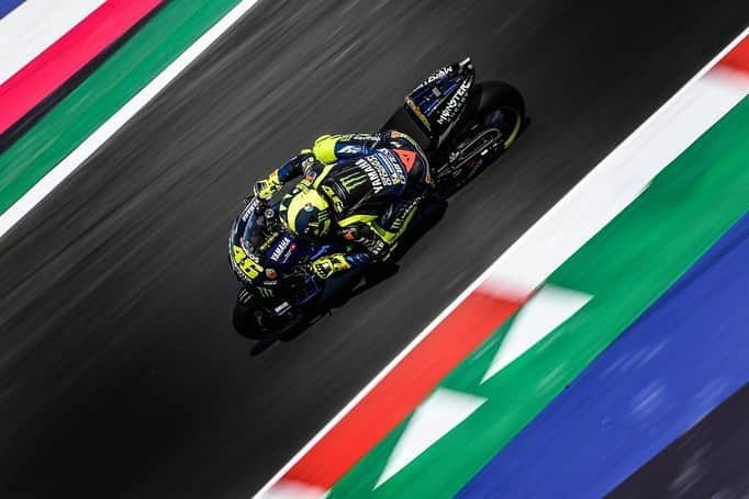 バレンティーノ・ロッシさんのインスタグラム写真 - (バレンティーノ・ロッシInstagram)「Misano World Circuit,Italy Friday,free practice 📸 @falex79 @gigisoldano」9月19日 6時04分 - valeyellow46