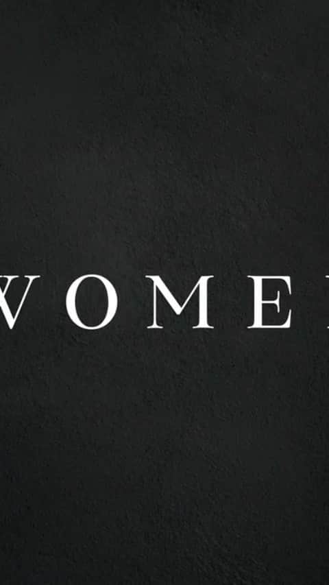レイク・ベルのインスタグラム：「Let's not forget to consider that men are nearly twice as likely to be hired after a recession. If you're hiring, consider a woman. #ForYourConsideration, support the #HireHerBack Fund at the link in @womeninfilmla's profile. #WomenInFilm #WIFpartner」