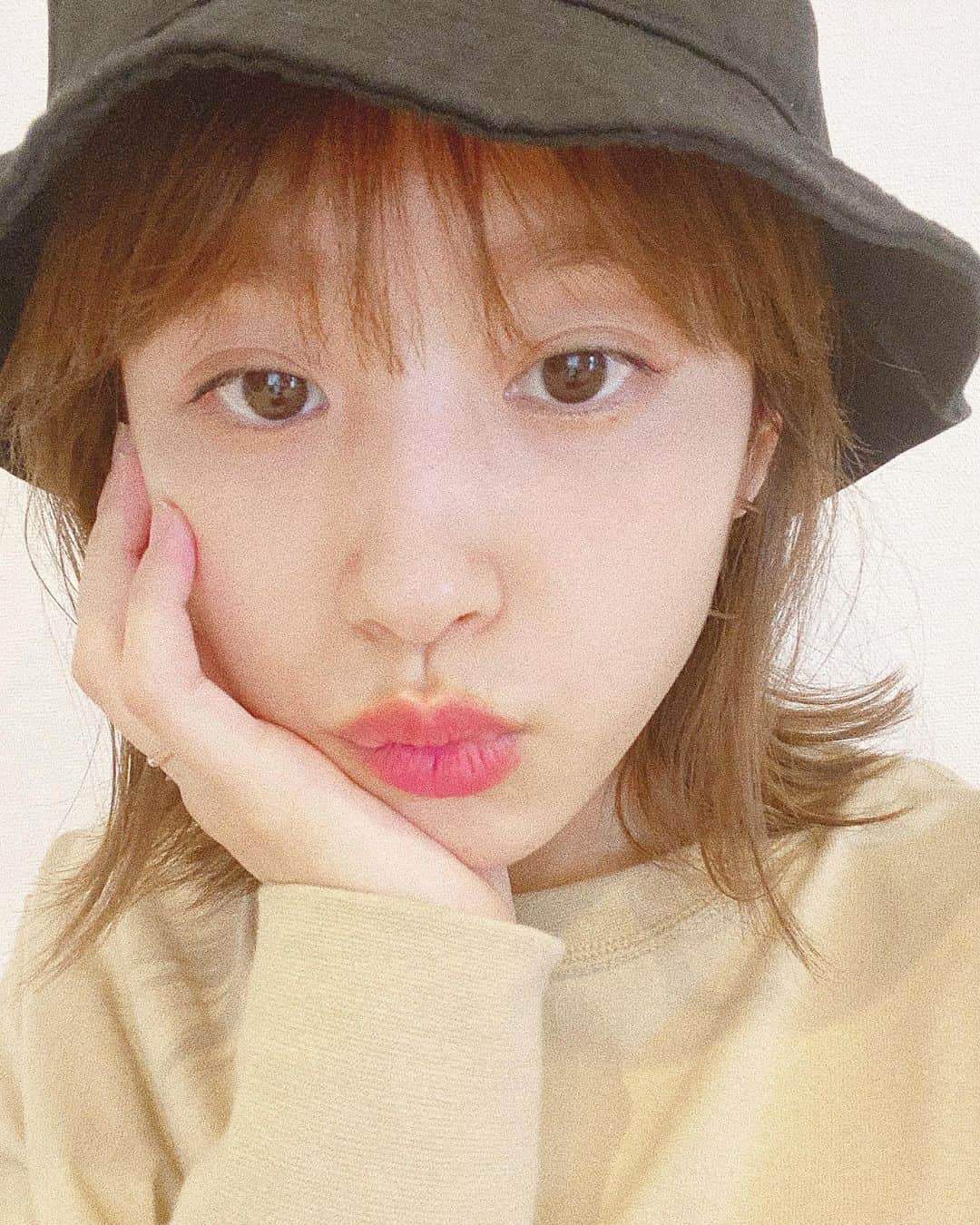 高橋愛さんのインスタグラム写真 - (高橋愛Instagram)「💗 ㅤㅤㅤㅤㅤㅤㅤㅤㅤㅤㅤㅤㅤ ㅤㅤㅤㅤㅤㅤㅤㅤㅤㅤㅤㅤㅤ 最近は、ピンクも 塗りたくなるんだ。 ㅤㅤㅤㅤㅤㅤㅤㅤㅤㅤㅤㅤㅤ ㅤㅤㅤㅤㅤㅤㅤㅤㅤㅤㅤㅤㅤ #今日のたかはしあい #ロレアルパリ #lipstick #lip #pink #ピンク #ピンクBBA」9月19日 16時23分 - i_am_takahashi