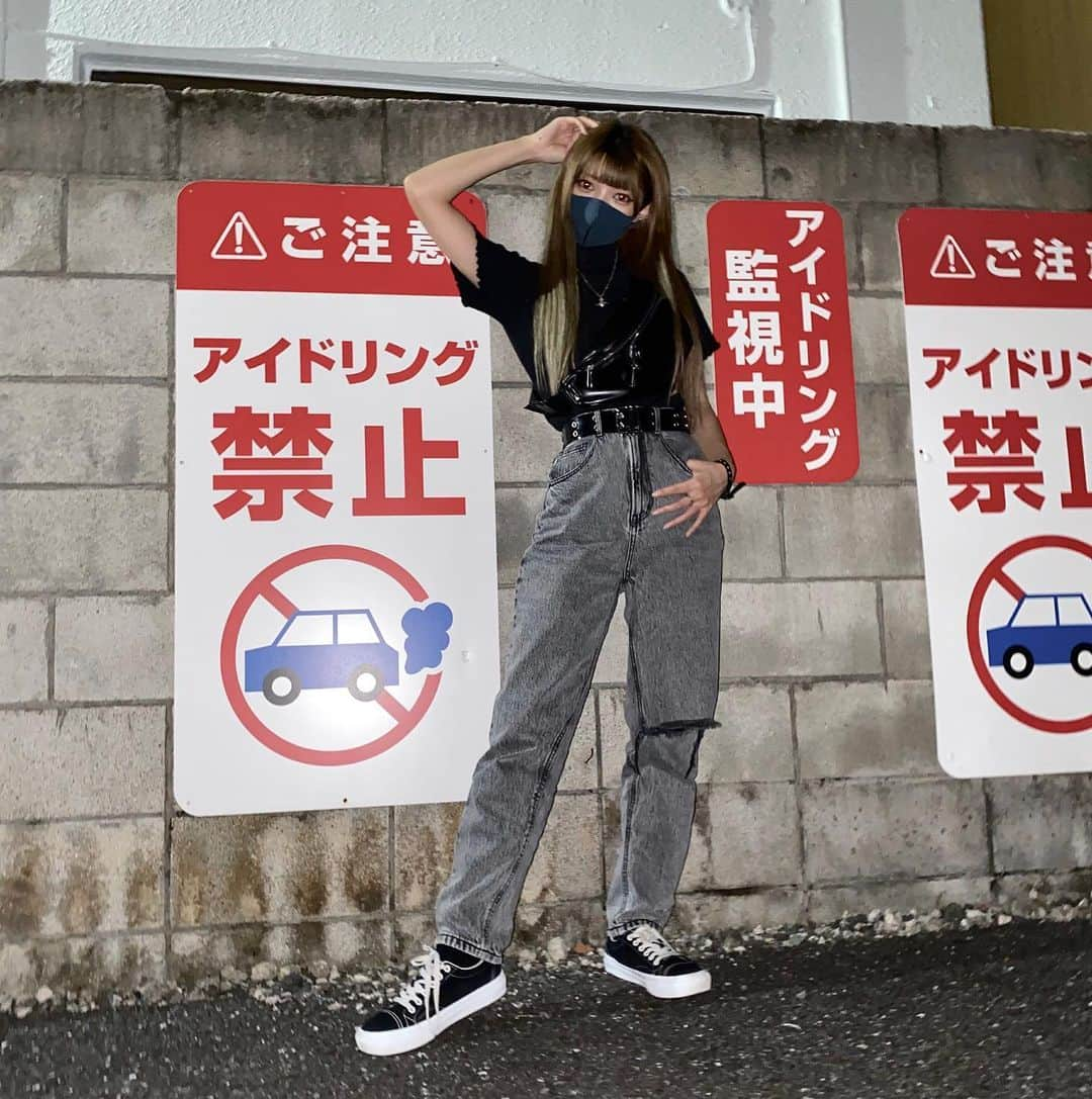 しゅがーさんのインスタグラム写真 - (しゅがーInstagram)「上下GUコーデ🖤  tops▶︎#gu  pants▶︎#gu  bag▶︎#wego  shoes▶︎#vens   #しゅがこーで」9月19日 16時57分 - syugasyuga14