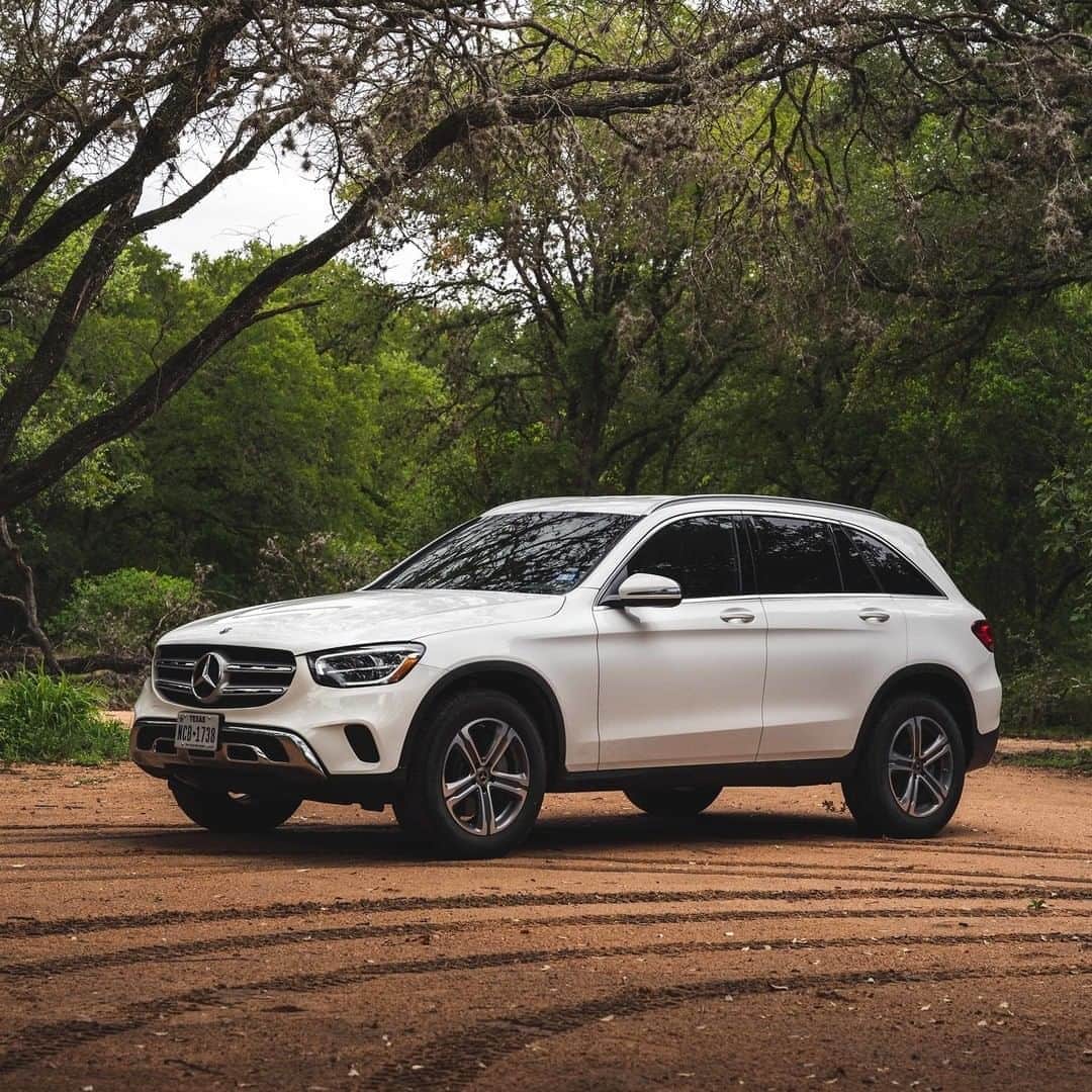 Mercedes-Benz Thailandさんのインスタグラム写真 - (Mercedes-Benz ThailandInstagram)「​Finding styles in every journey #WeekendBreaks ​  📸 Photo by Javier Vela #MBPhotoPass for Mercedes-Benz USA​  #TheOnlyKindOfStrengthThatCounts ​ #GLC #MercedesBenzSUVRange ​ #MercedesBenz #MercedesBenzThailand」9月19日 17時04分 - mercedesbenzthailand