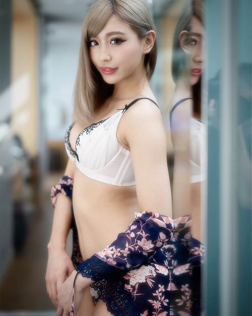 KAZUKIさんのインスタグラム写真 - (KAZUKIInstagram)「photo by @yoshiphotogallery  ＊ #ポートレート #撮影 #撮影モデル」9月19日 17時08分 - kazuki_burlesque
