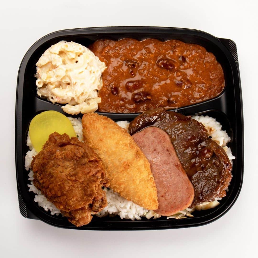 Zippy's Restaurantsのインスタグラム：「Zip Pac Deluxe for the one that wants it all. Order and pay ahead on Zippys.com or our mobile app.」