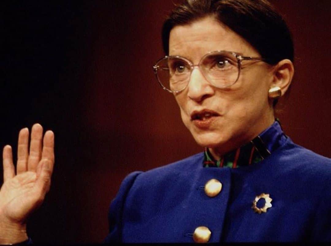 のインスタグラム：「Rest In Power Ruth Bader Ginsburg 😢💜 🇺🇸」