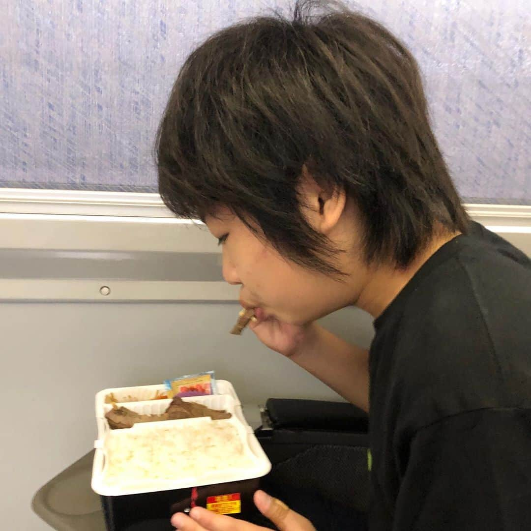 がっちゃんさんのインスタグラム写真 - (がっちゃんInstagram)「特急しおさい初乗車✨ 朝から鉄分補給しています😊  皆さま良い週末をお過ごしください💕  #特急 #鉄分補給 #乗り鉄 #train #japantrain #japantrip #japantravel #trainspotting #trainstagram #小学生 #がっちゃん #がっちゃんねる」9月19日 10時22分 - gacchannel