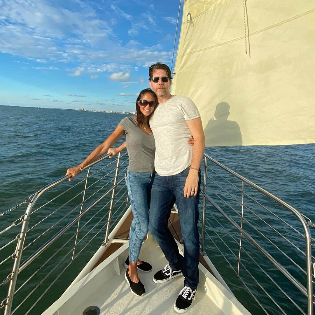 ジェイムズ・バーバーさんのインスタグラム写真 - (ジェイムズ・バーバーInstagram)「Captain and first mate. Choose your sailing partners wisely. The right crew will literally keep you afloat. @danabarbourfit ⛵️... ... #captain #sail #ocean #life #saltlife #success #grow #family #music #beach #entreprenuer #artist」9月19日 10時35分 - jamesbarbournow