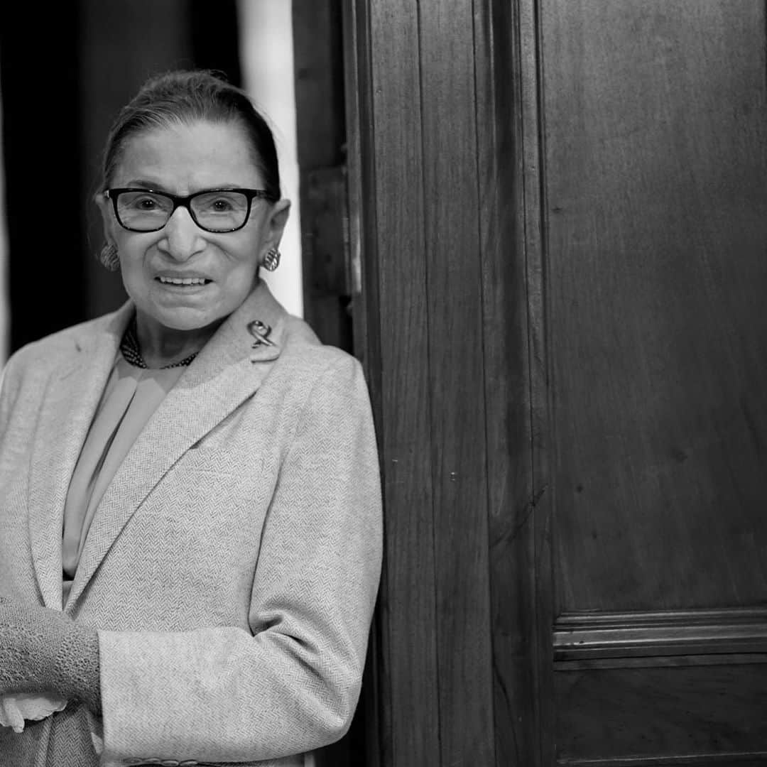 ジェイミー・キングさんのインスタグラム写真 - (ジェイミー・キングInstagram)「Pioneer.   Second woman to sit on the Court. Champion of justice and equality. Defender of our democracy, our freedoms, and our country.  We will never forget Ruth Bader Ginsburg, a true American hero.   Let us honor her legacy this November.  Everyone please please please #Vote.  Rest in Power Ruth ♥️  #RBGRIP #ruthbaderginsburg」9月19日 10時50分 - jaime_king