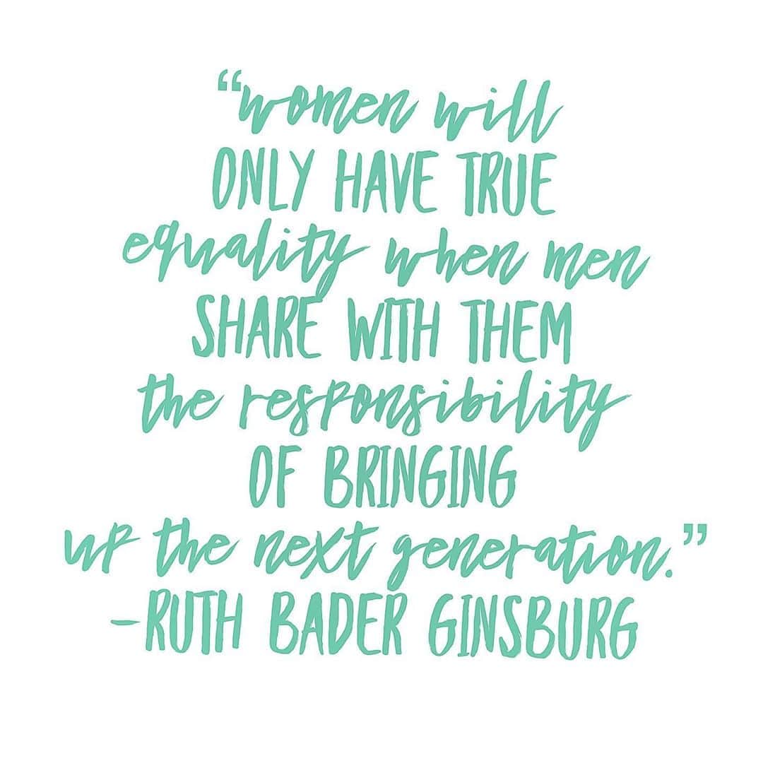 ブリアンナ・ブラウンのインスタグラム：「God bless and RIP #RBG. If you haven’t seen the documentary about her please do. Her life is and was completely inspiring.  Had I known about women like her growing up I would have lived more boldly, fearlessly and had more faith. We need to SEE more examples of women who are both mothers and badass changemakers.  Thank you Ruth for all you did to help equality. 💜 #RuthBaderGinsburg」