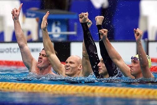 のインスタグラム：「On this day 20 years ago I was lucky enough to be part of one of the best 4x200 freestyle relays put together... we smashed the world record on the way to a gold medal. @dolphinsaus team sets their sights on this event in 1994 so it was an honour to share this with my close mates in @ian.thorpe @thekirbyswim and @toddpearson22  Great memories... @ausolympicteam @olympics 📸 @skipper_aust」