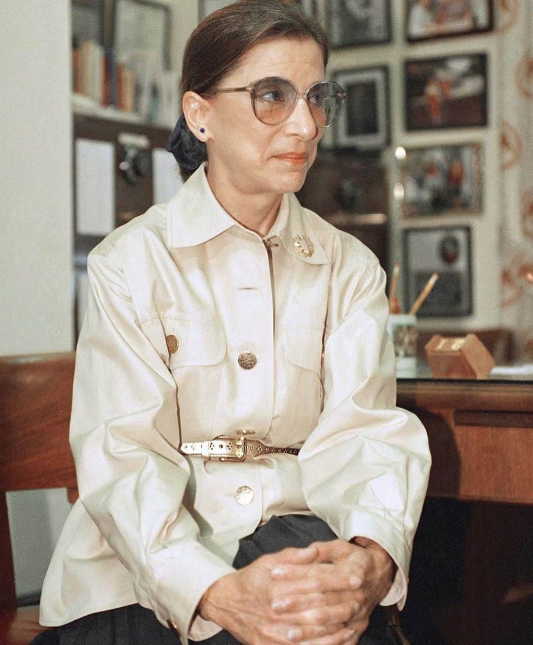 ダニジョーのインスタグラム：「“Fight for the things you care about, but do it in a way that will lead others to join you.” — RBG   May your spirit live on and may we continue to carry the torch in your honor ❤️ #rbg」
