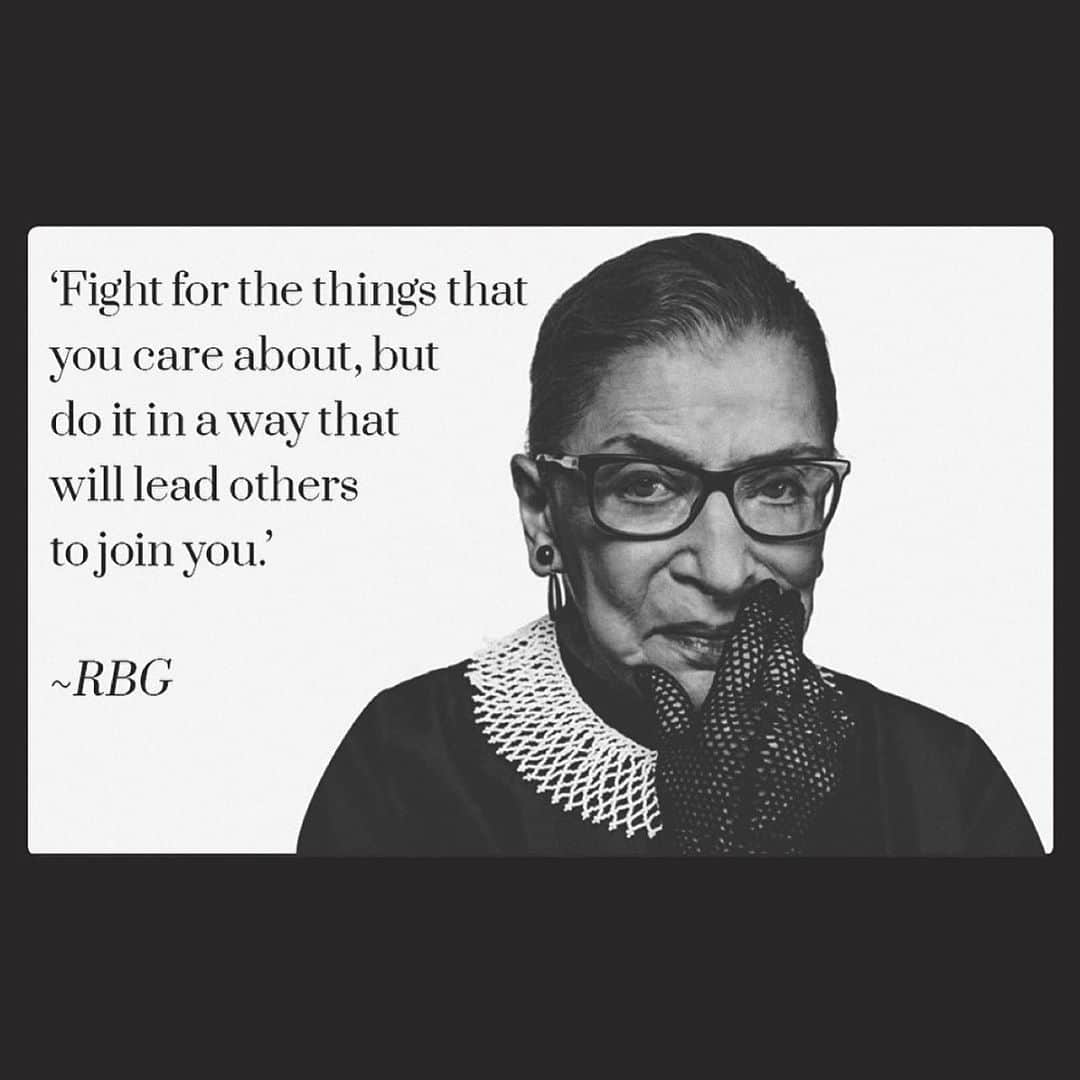 トニー・ゴールドウィンさんのインスタグラム写真 - (トニー・ゴールドウィンInstagram)「Repost from @politicalplaylist • Rest In Peace to a trailblazer who taught us all how to use our voice.」9月19日 11時52分 - tonygoldwyn