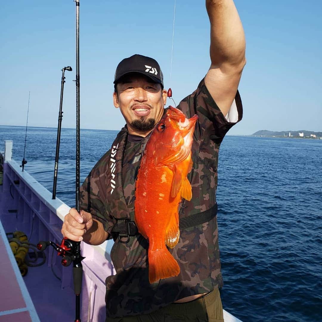 武蔵のインスタグラム：「BS日テレ「照英・秋丸美帆の最強!釣りバカ対決!!」は  南房総で"根魚"対決でした。  また負けた～💦  #武蔵 #bs日テレ  #照英秋丸美帆の最強釣りバカ対決  #釣り」