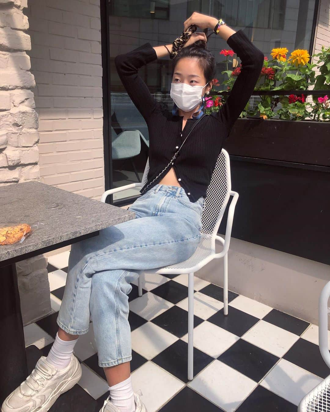 ヒョニ・カンさんのインスタグラム写真 - (ヒョニ・カンInstagram)「Wear 😷 everyday✅」9月19日 13時51分 - hyoni_kang