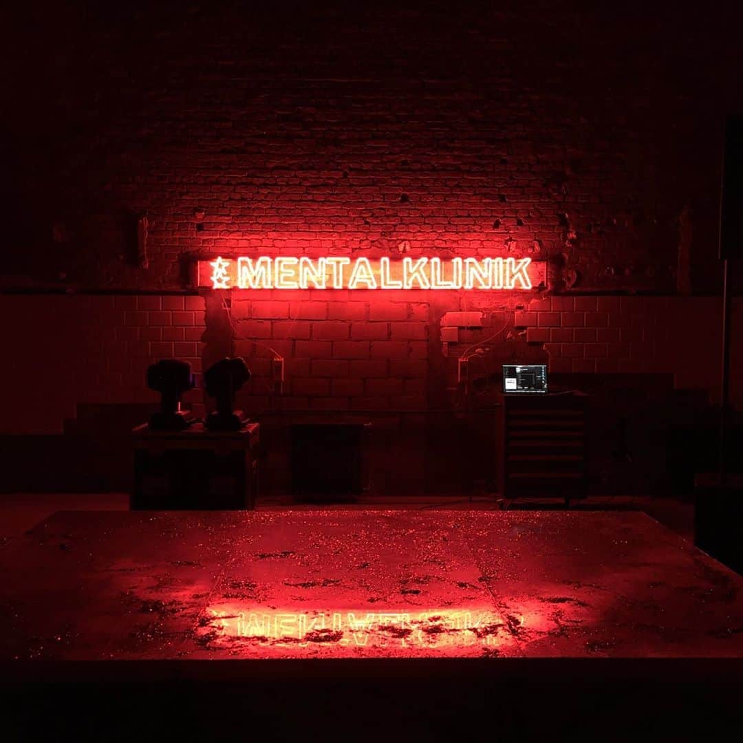 ジャンポールレスパナールのインスタグラム：「.  Thank you @mentalklinik for the party. Felt like Panorama bar 😂 #nopictureallowed」