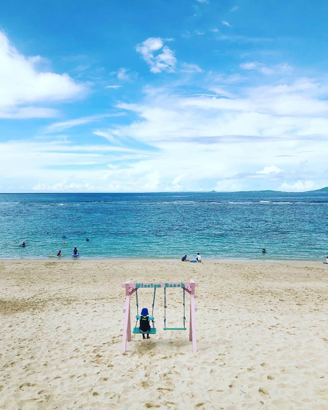 セソコマサユキのインスタグラム：「連休初日。  #沖縄 #移住 #子育て #ミッションビーチ」