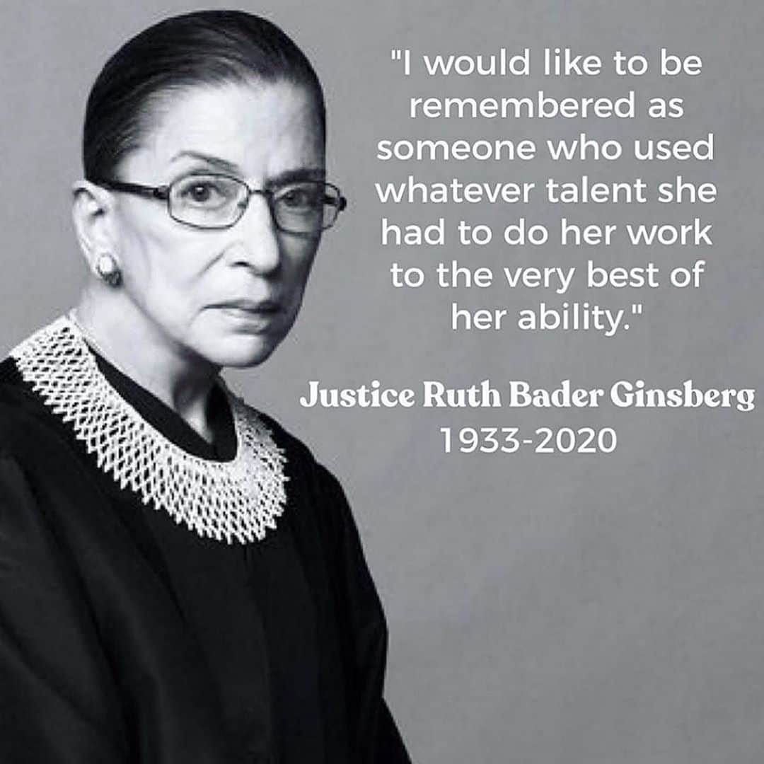 ブリタニー・ダニエルのインスタグラム：「Thank you for your fairness, goodness and hard work. You’re a Queen. May you Rest In Power. #rbg」