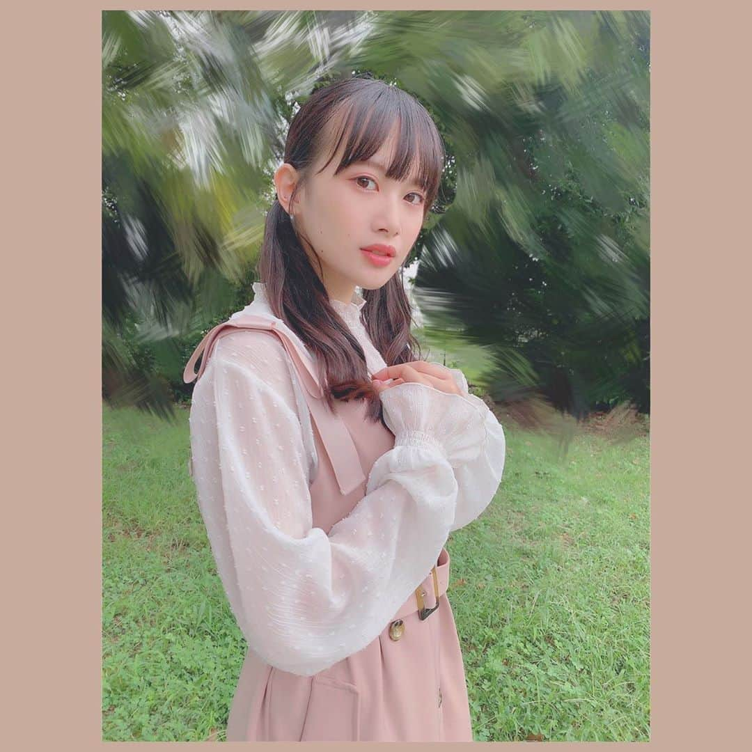 BEYOOOOONDSさんのインスタグラム写真 - (BEYOOOOONDSInstagram)「‪🧸🧸🧸🧸‬ . #里吉うたの です🐶 . 秋めいてきたねぇ🍂🍁🌾🍄 過ごしやすくて嬉しいっ！🥰 (撮る時だけマスク外してます) . 今日は #前田こころ ちゃんの1st写真集  #eighteenface 発売日💎 私もはやくげっとしたいなぁ💗 . #BEYOOOOONDS  #うーめいく はワンピースの色に合わせたよ💄 Twitterはアップのお写真載せたのでみてね💙 🧸🧸🧸🧸」9月19日 14時47分 - beyooooonds_official