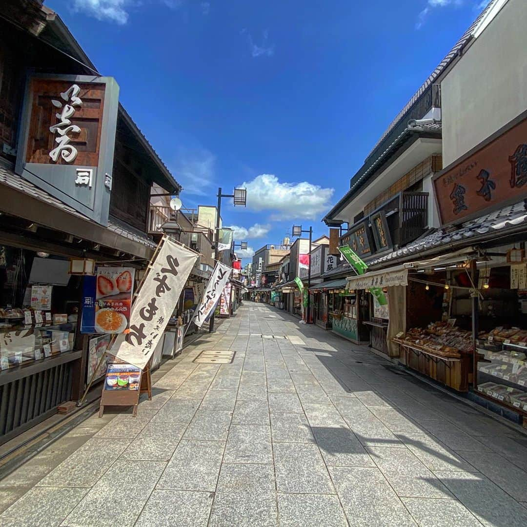 km観光タクシーさんのインスタグラム写真 - (km観光タクシーInstagram)「Shibamata Taishakuten   #tokyodrive #tokyotrip #tokyotour #tokyosightseeing #tokyolife #tokyonow #tokyotravel #thingstodointokyo #mytokyois #thingstodoinjapan  #tokyotourism #観光タクシー #kmタクシー  #東京観光タクシー #kmtaxi #tokyotokyo #20cheersfortokyo」9月19日 14時57分 - tokyodrive.jp