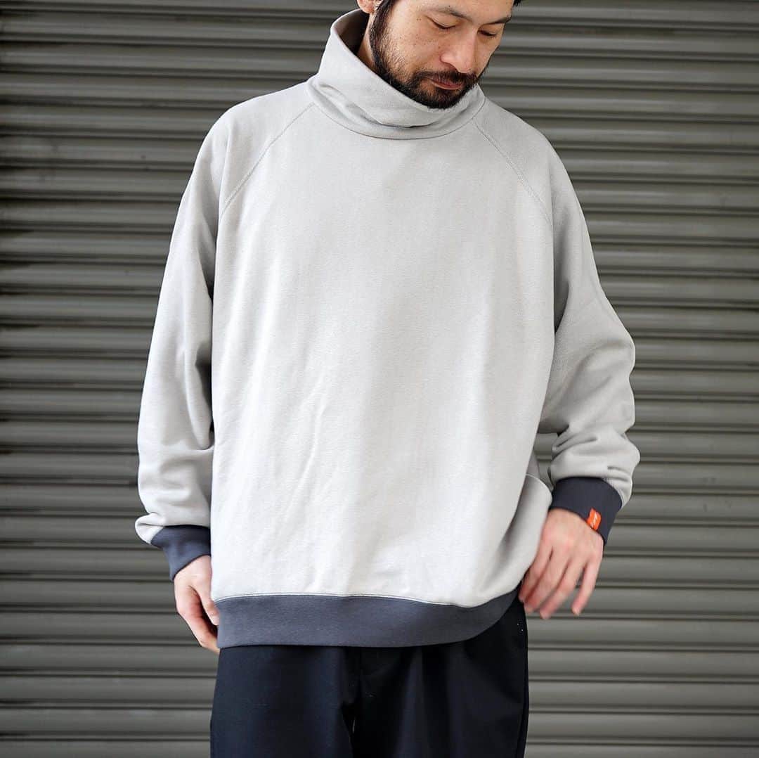 のインスタグラム：「[Graphpaper]. LOOP WHEELER for Graphpaper High Neck Raglan Sweat.  ▶︎ #mawsapporo #MāW #ins_online #graphpaper #loopwheeler #sapporo #hokkaido」