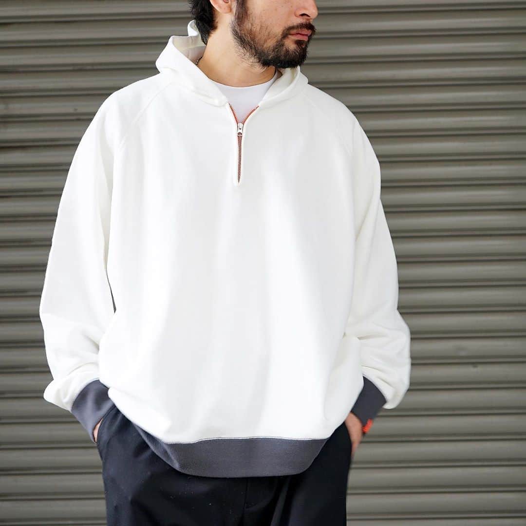 のインスタグラム：「Graphpaper]. LOOPWHEELER for Graphpaper L/S Half Zip Raglan Hoodie. ▶️ #mawsapporo #MāW #ins_online #graphpaper #loopwheeler #sapporo #hokkaido」