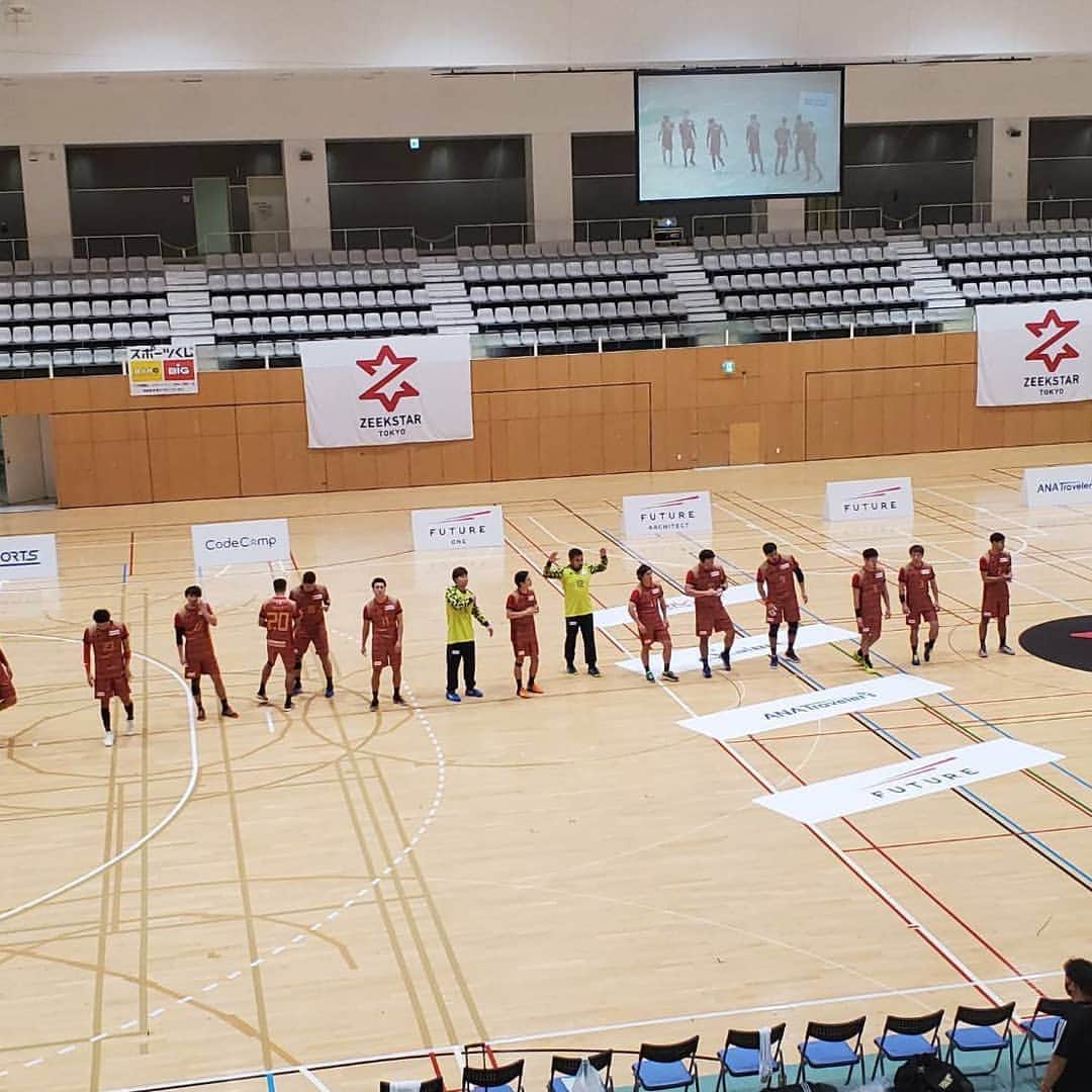 小澤広太のインスタグラム：「. vs.ジークスター 33-26で勝ちました🤾応援ありがとうございました！ . 次は22日(火)14:00～vs.琉球コラソンです。 . #大崎電気  #osakiosol  #JHL #jhltv  #ハンドボール」